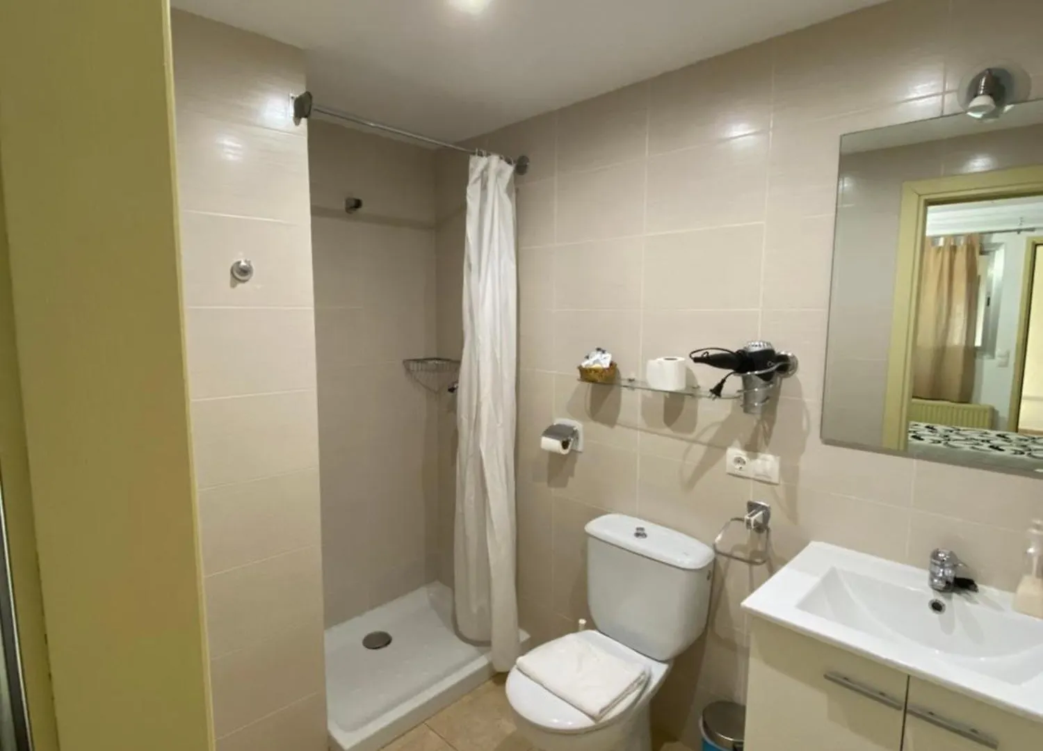 Hotel Les Roques Bascara 0*,  Испания