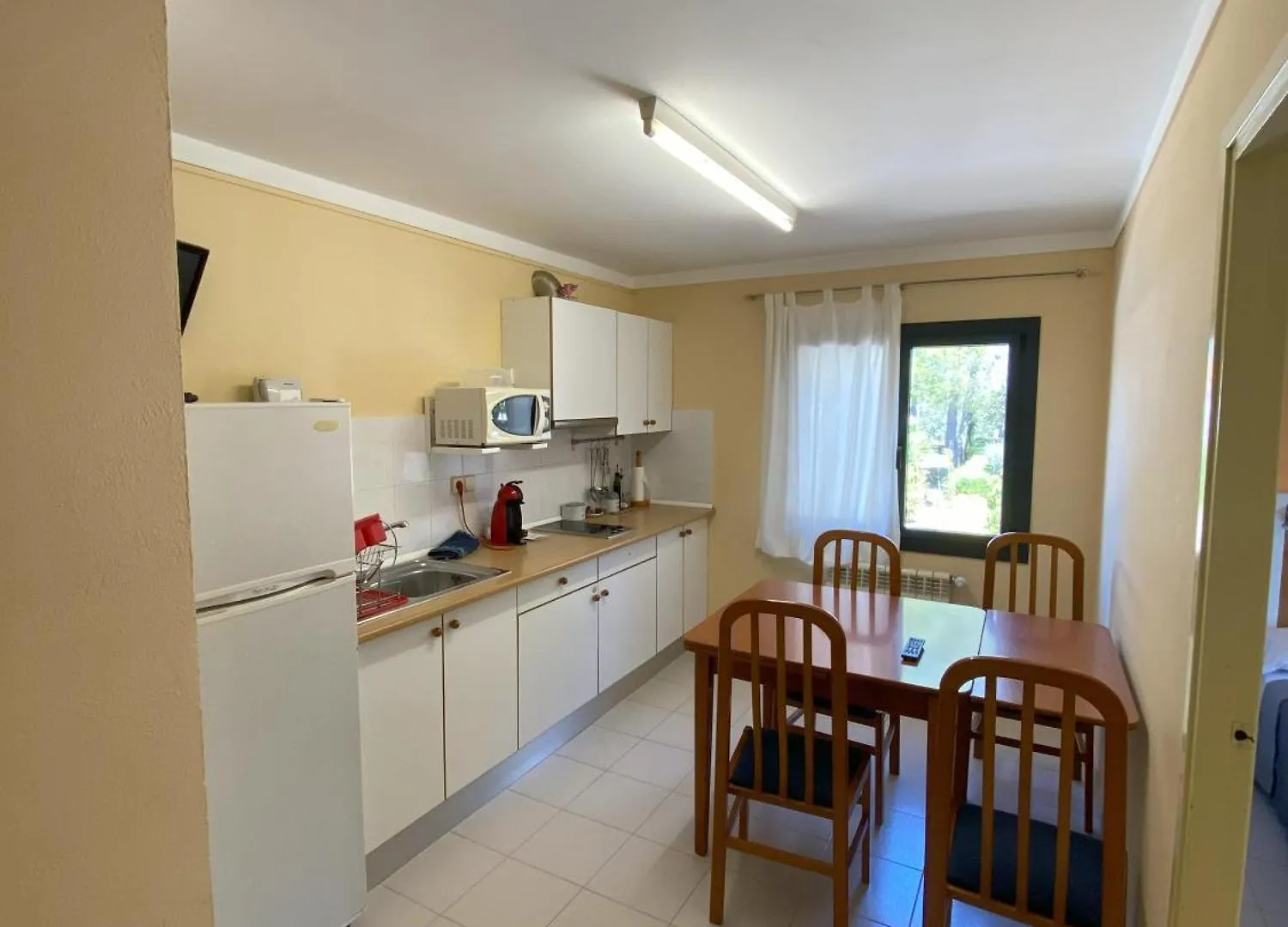 Hotel Les Roques Bascara 0*,