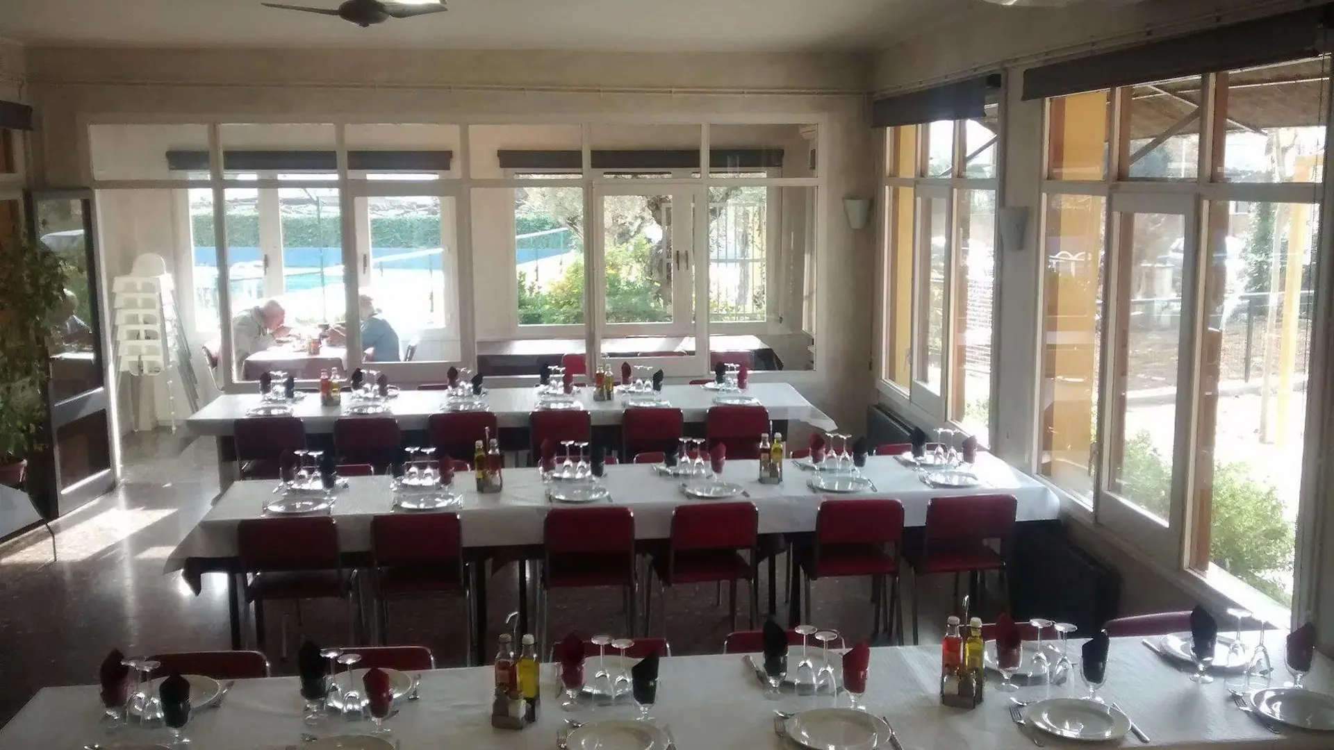 Hotel Les Roques Bascara Испания